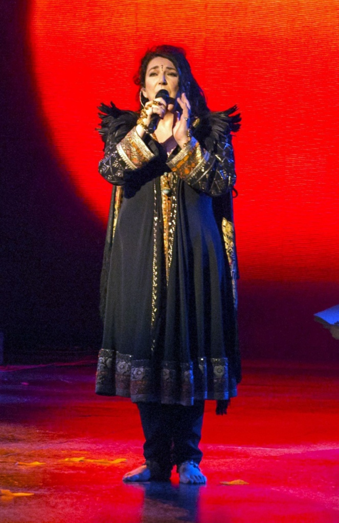 Kate performs Somewhere in Between – A Sky of Honey – Before The Dawn (2014)