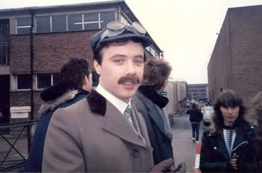 Dave Cross of HomeGround Magazine – The Big Sky video shoot, March 1986