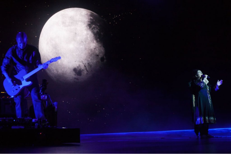 Kate performs Nocturn – live on stage, Before the Dawn (2014)