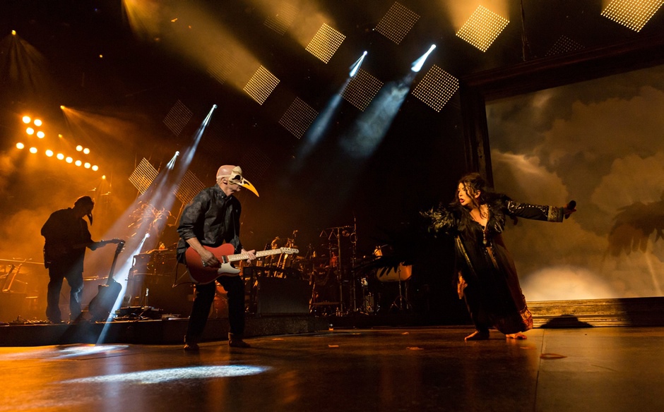 Kate Bush performs Aerial, 2014