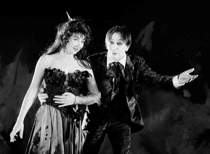 Kate Bush and Lindsay Kemp 1993