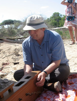 Paddy Bush playing the marovany